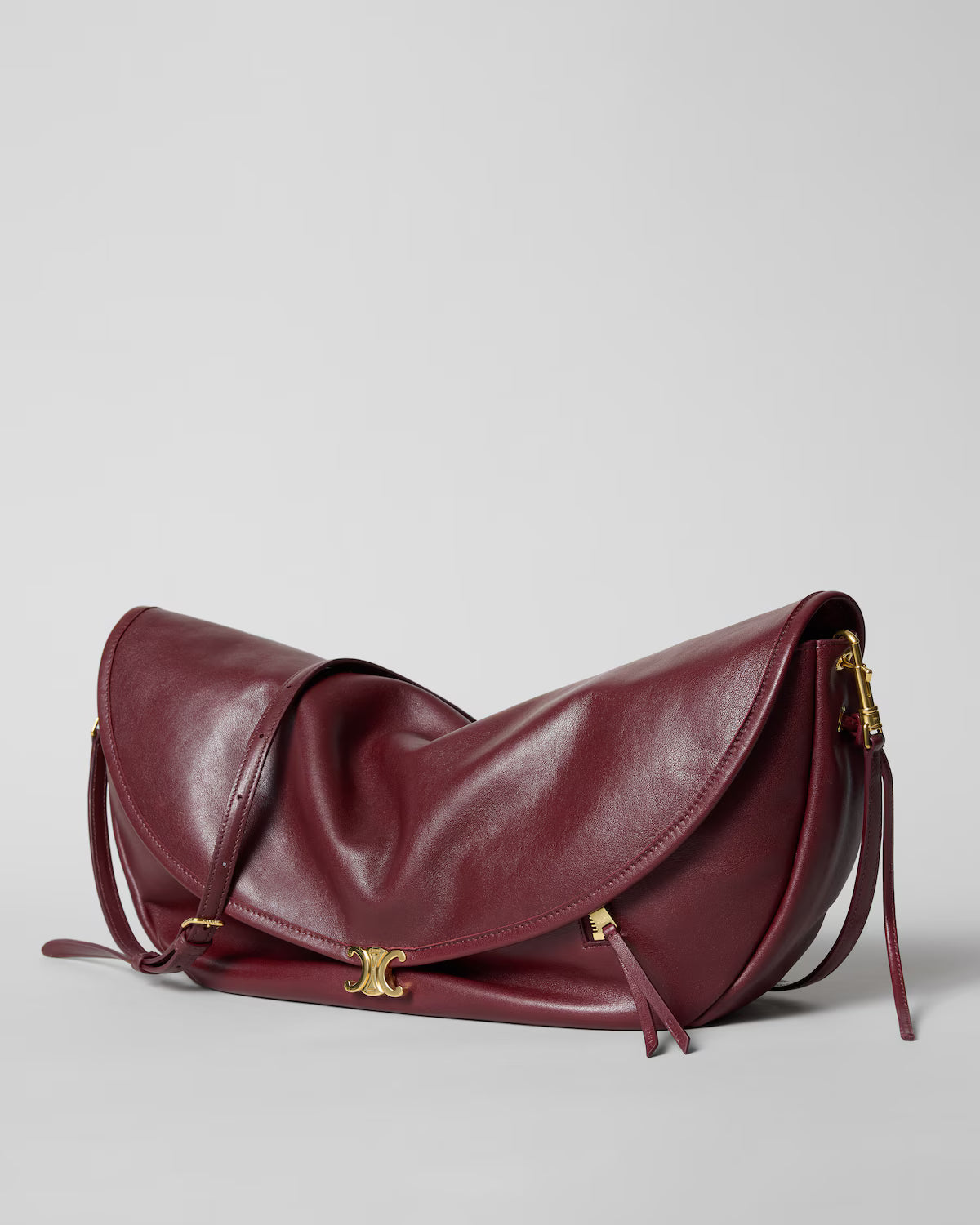 Soft Triomphe Halfmoon IN SHINY LAMBSKIN