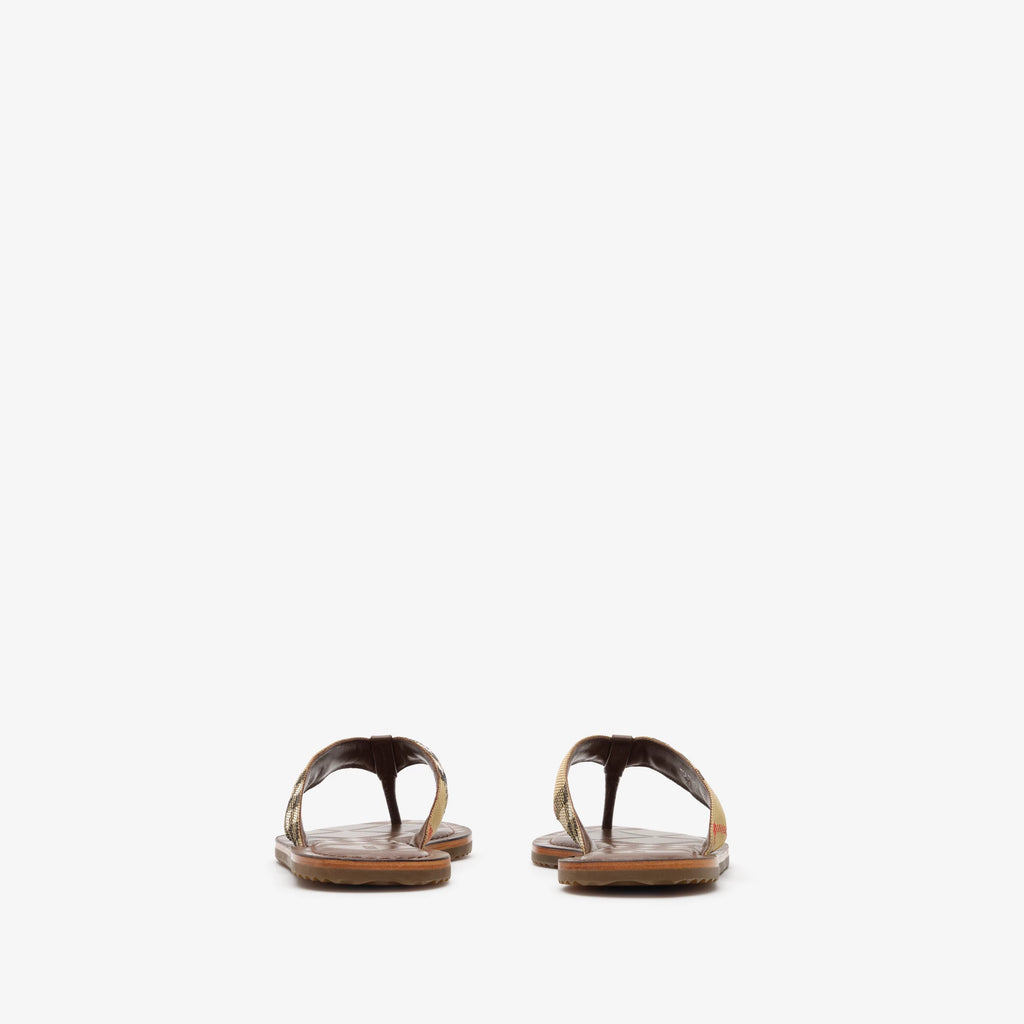 Check Pavilion Sandals RUNWAY DELUXE