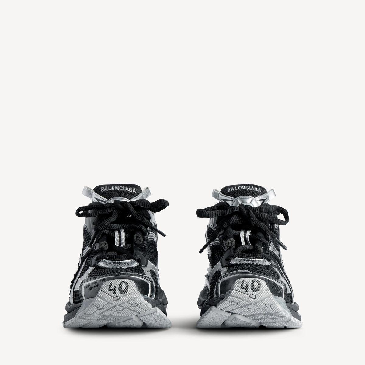 Women's Runner Sneaker in Black/silver