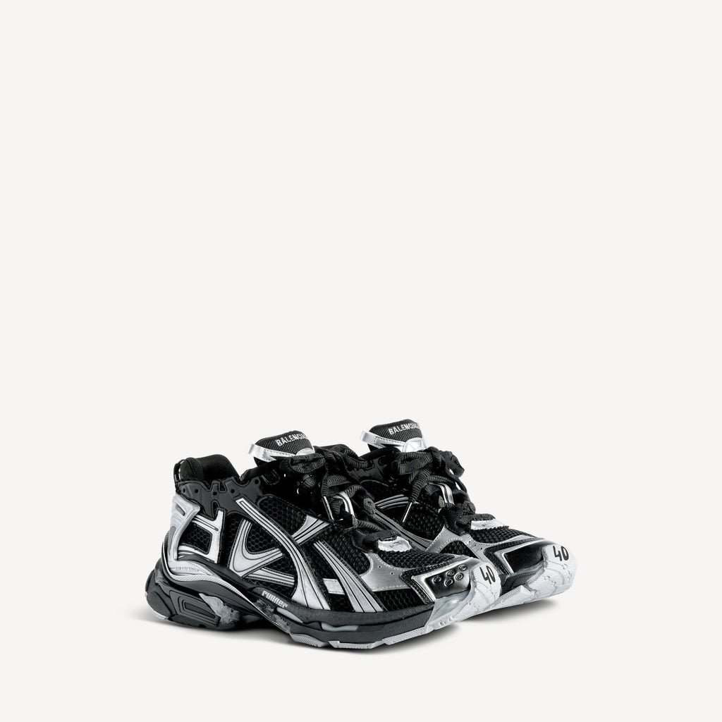 Women's Runner Sneaker in Black/silver