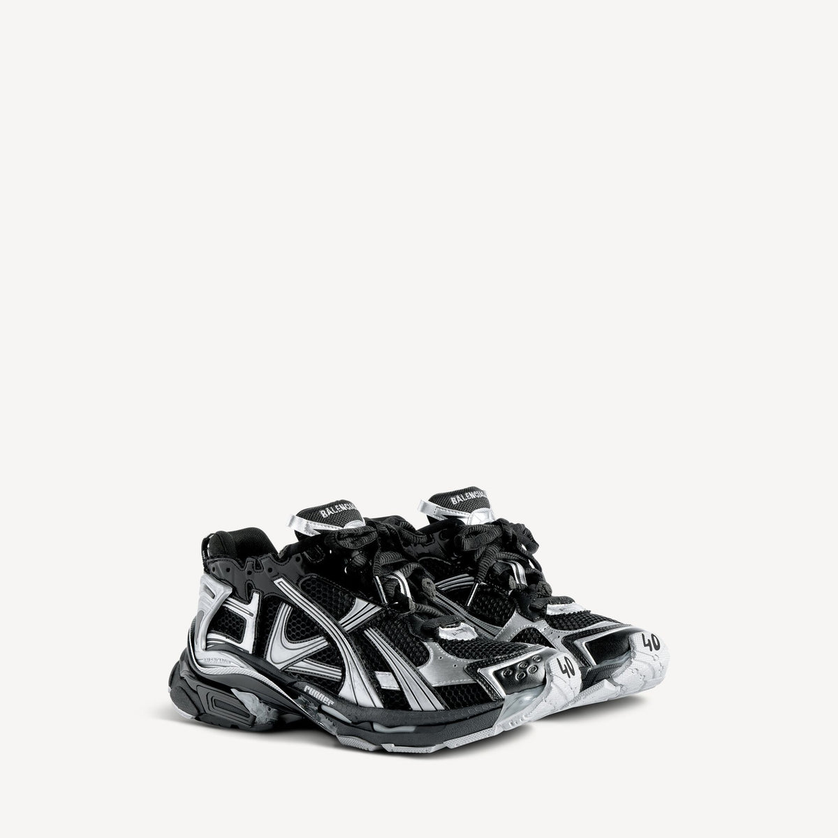 Women's Runner Sneaker in Black/silver