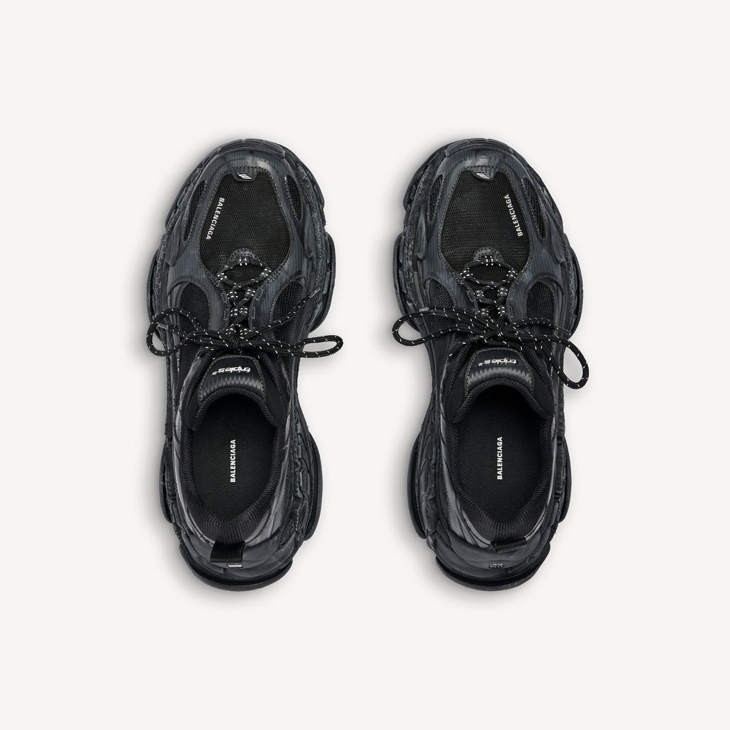 Women's Triple S.2 Sneaker in Black/dark Grey