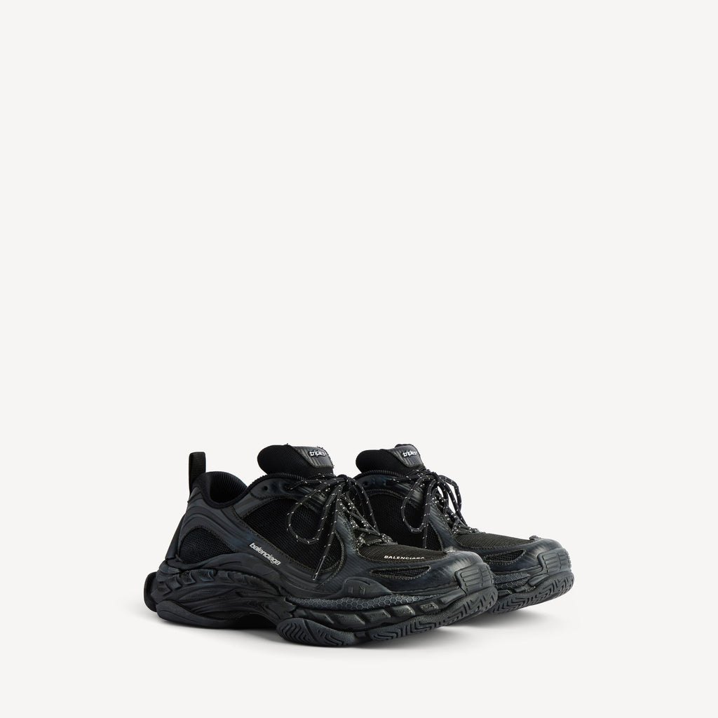 Women's Triple S.2 Sneaker in Black/dark Grey