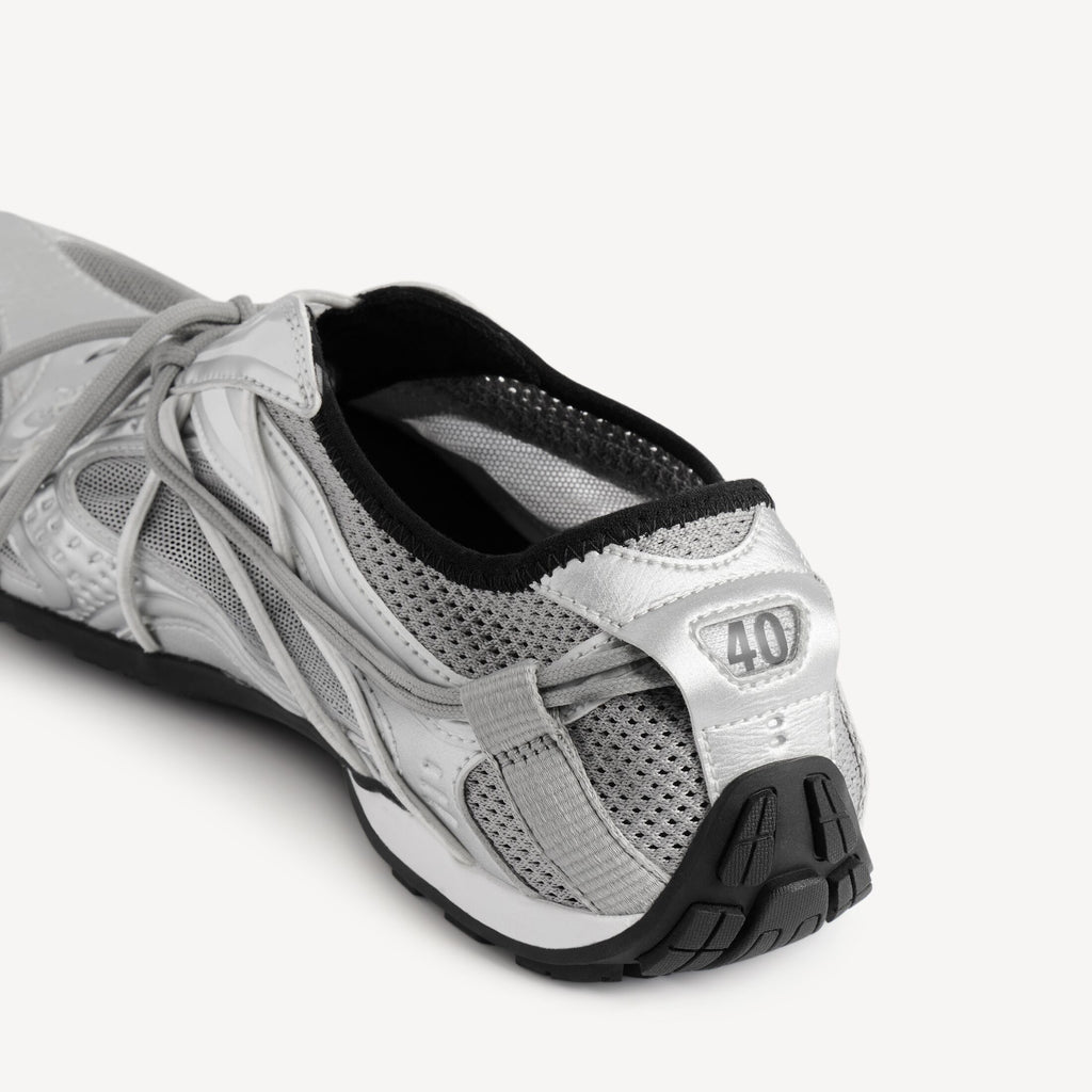 Women's Radar Slip-on Sneaker in Grey/black/white