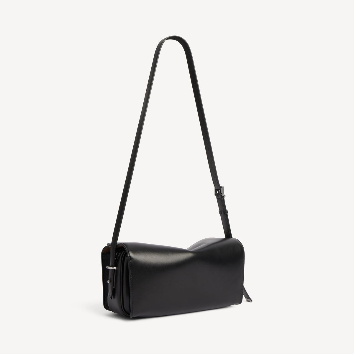 Women's Le 7 Shoulder Bag Medium in Black RUNWAY DELUXE