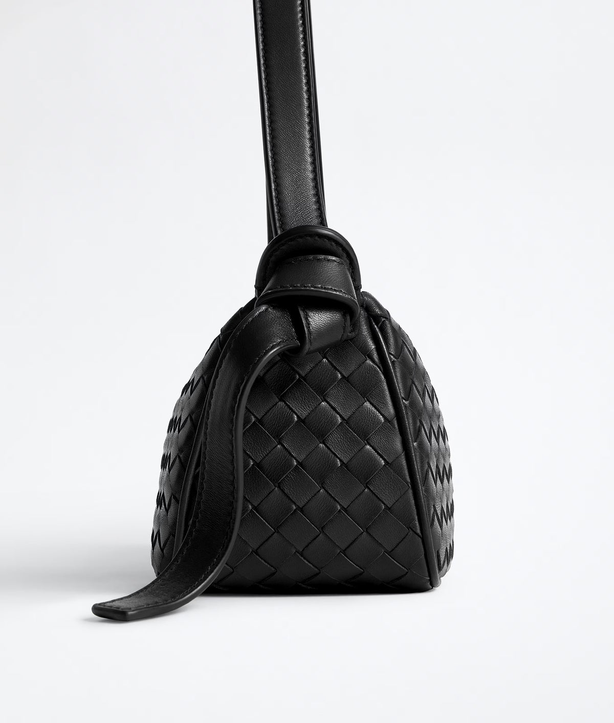 Nodo Shoulder Bag