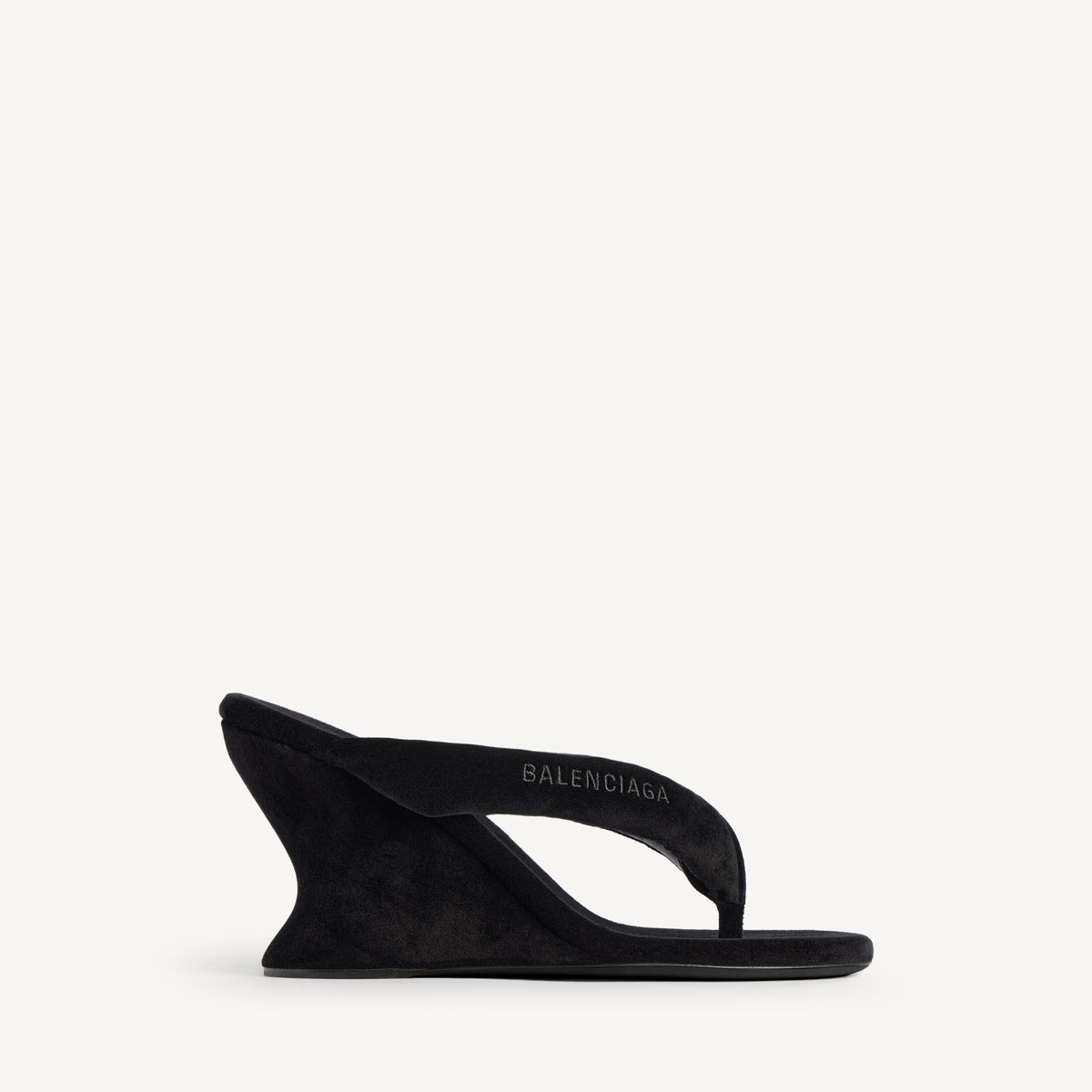 Women's Gaeta Wedge Thong in Black RUNWAY DELUXE