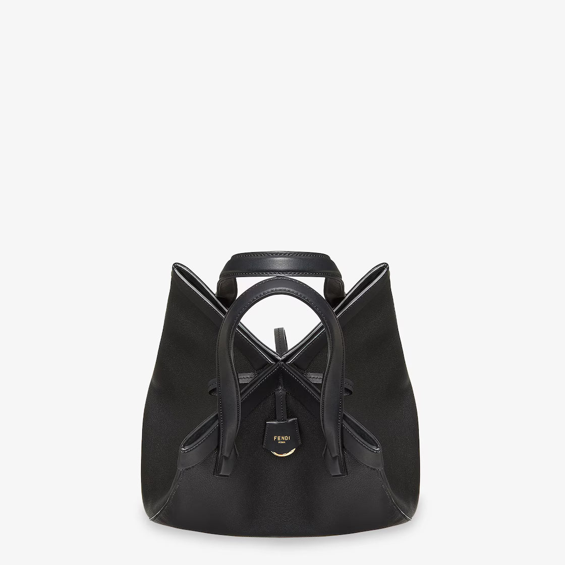 Black leather bag that can be transformed