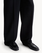 LE LOAFER supple in smooth leather BLACK RUNWAY DELUXE