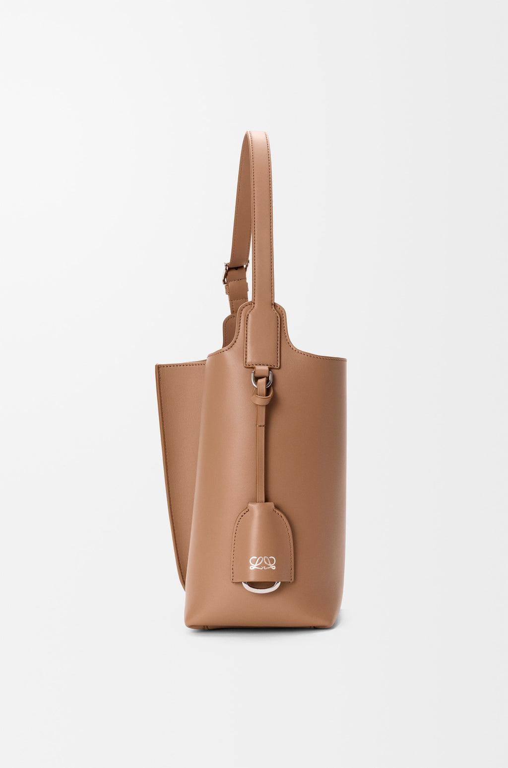 Medium Bilbao bucket in smooth calfskin RUNWAY DELUXE