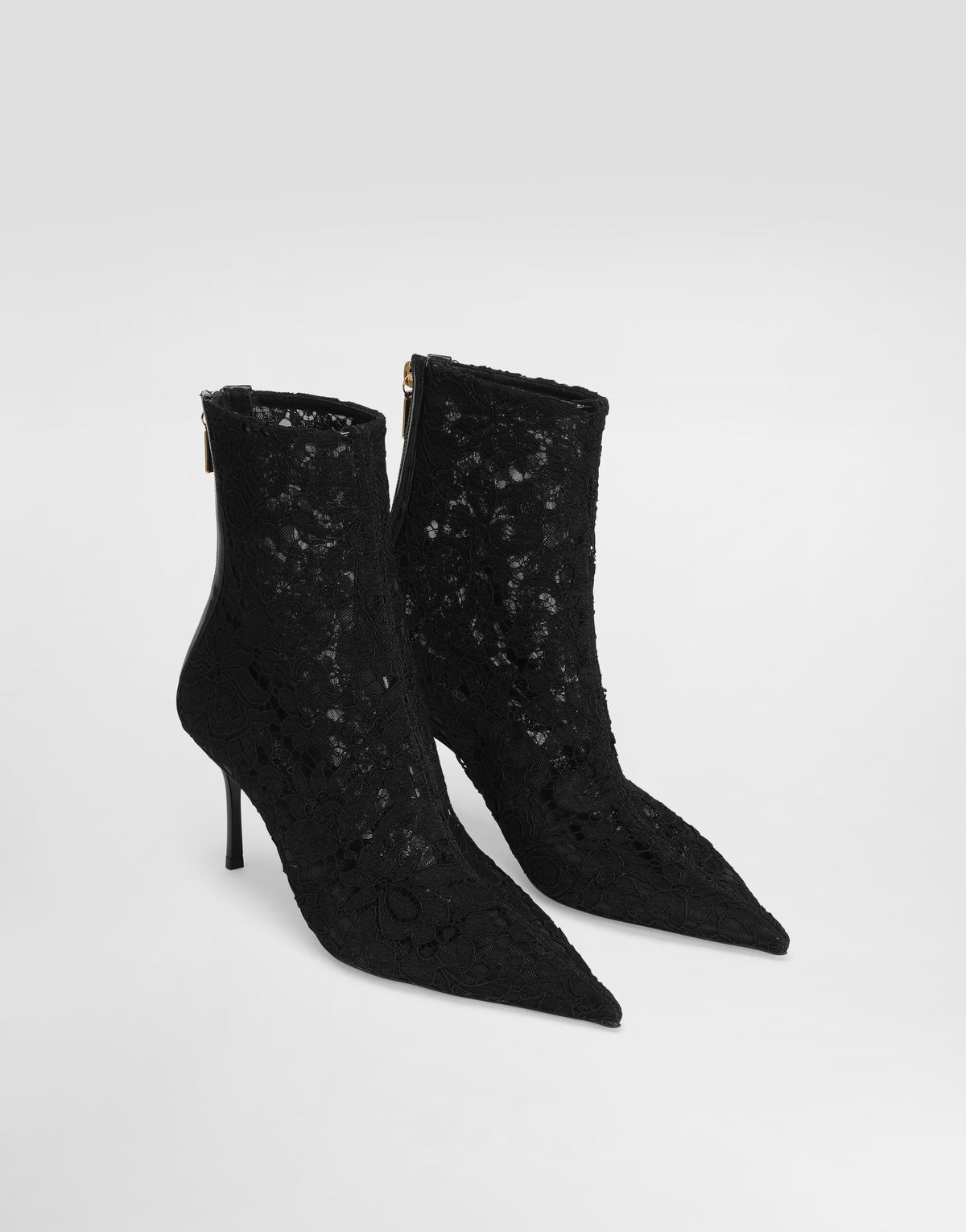 Ankle boots in lace