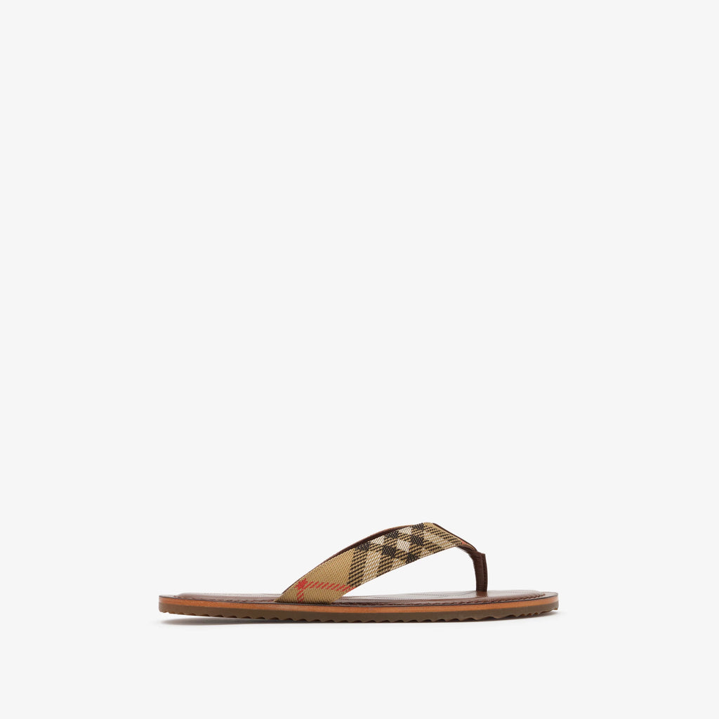 Check Pavilion Sandals RUNWAY DELUXE