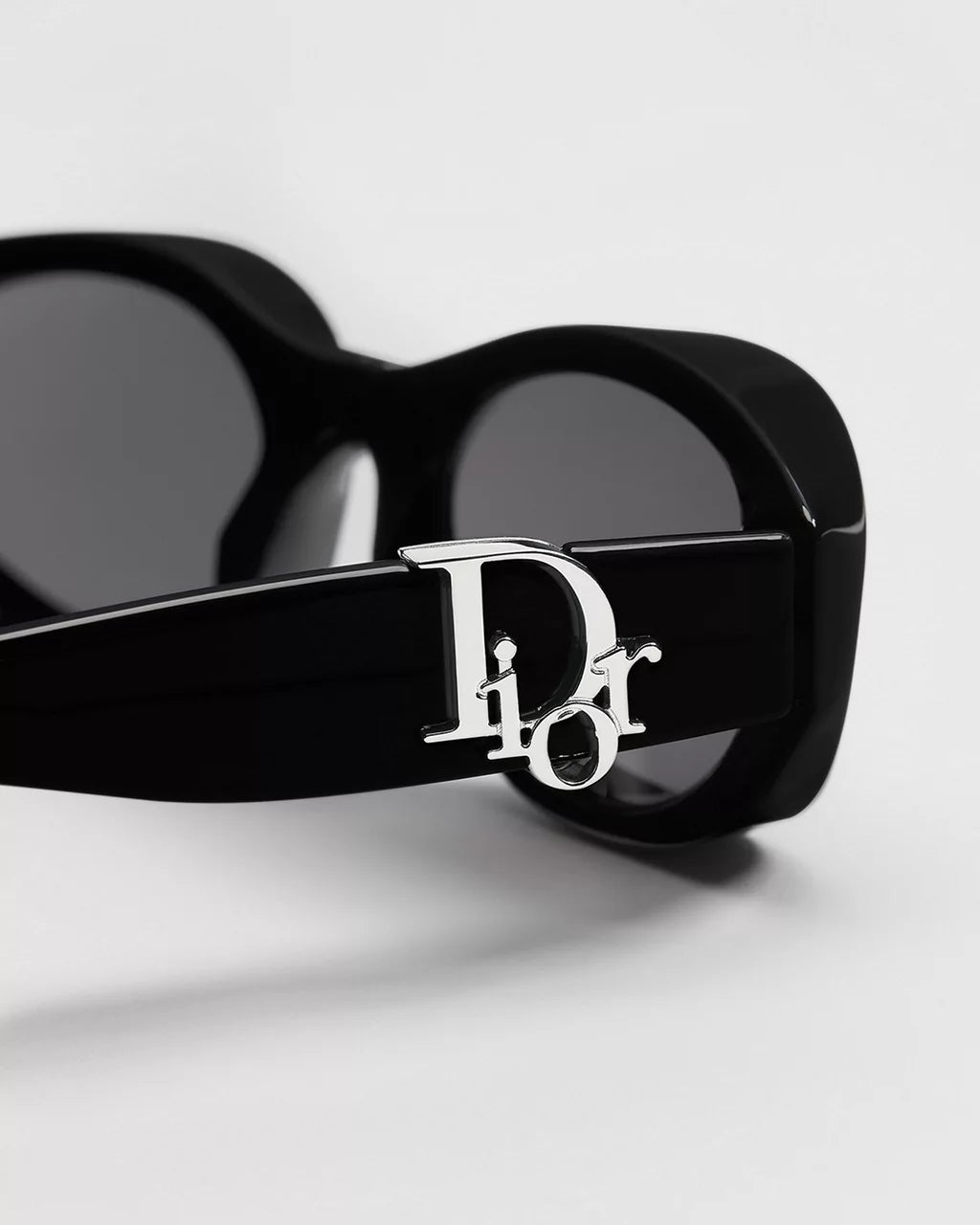 Dior Oblique R1I Black Oval Sunglasses RUNWAY DELUXE