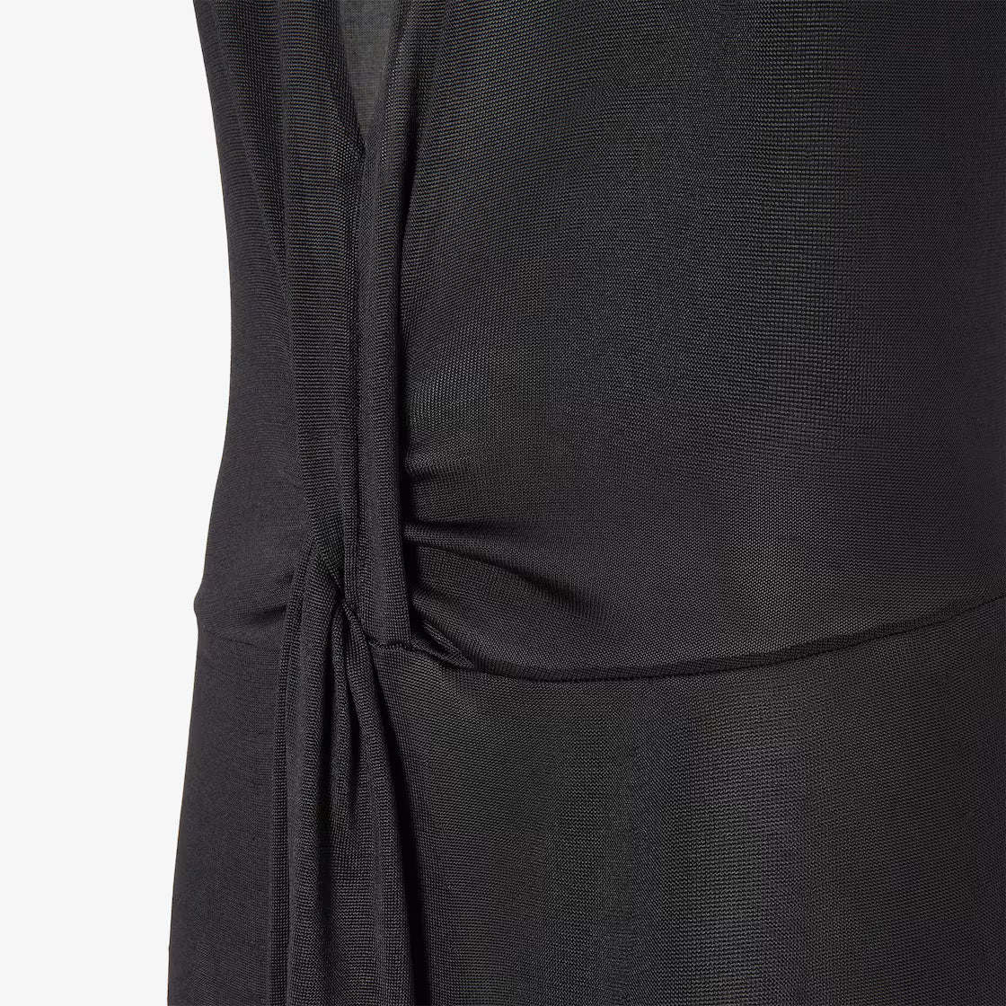 Black silk yarn dress