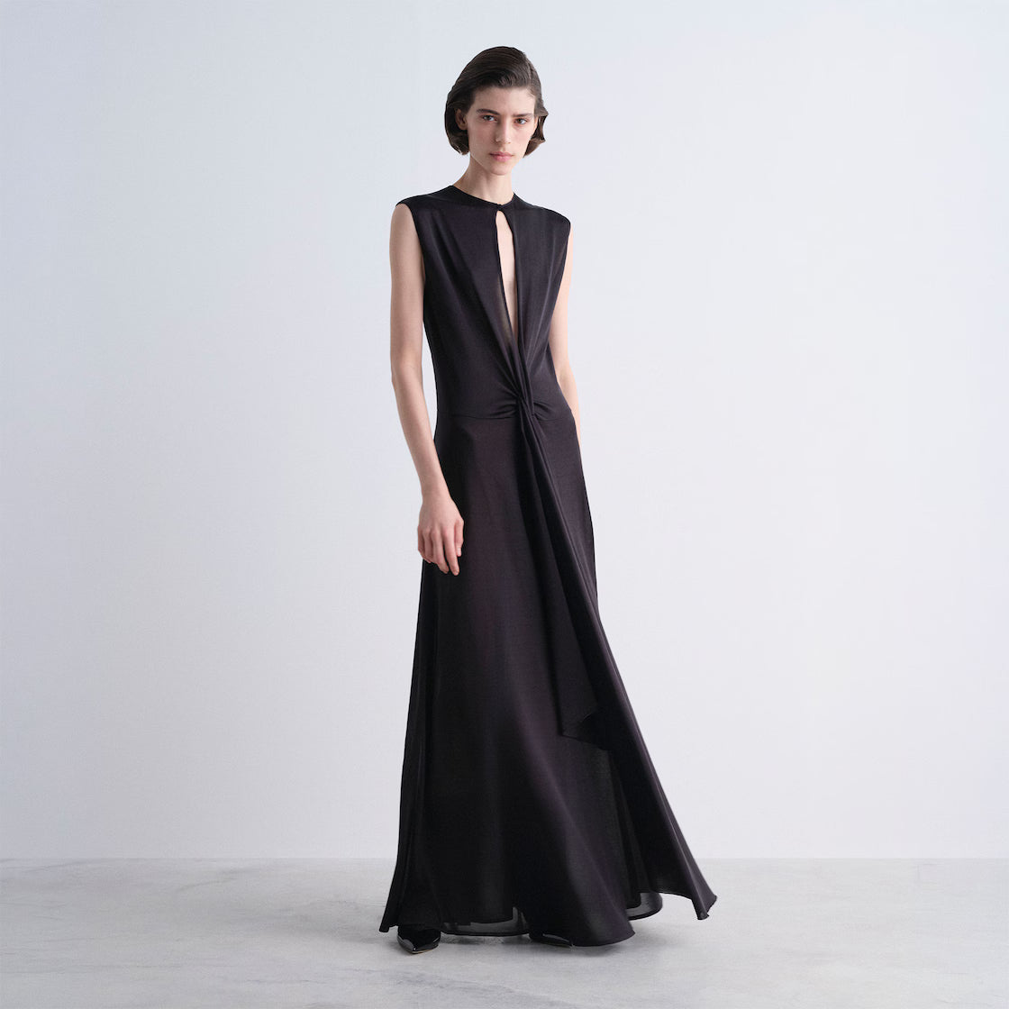 Black silk yarn dress