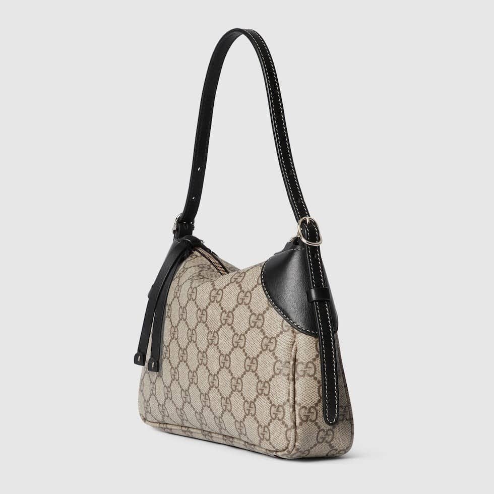GG EMBLEM SMALL SHOULDER BAG