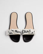J'Adior Slide
