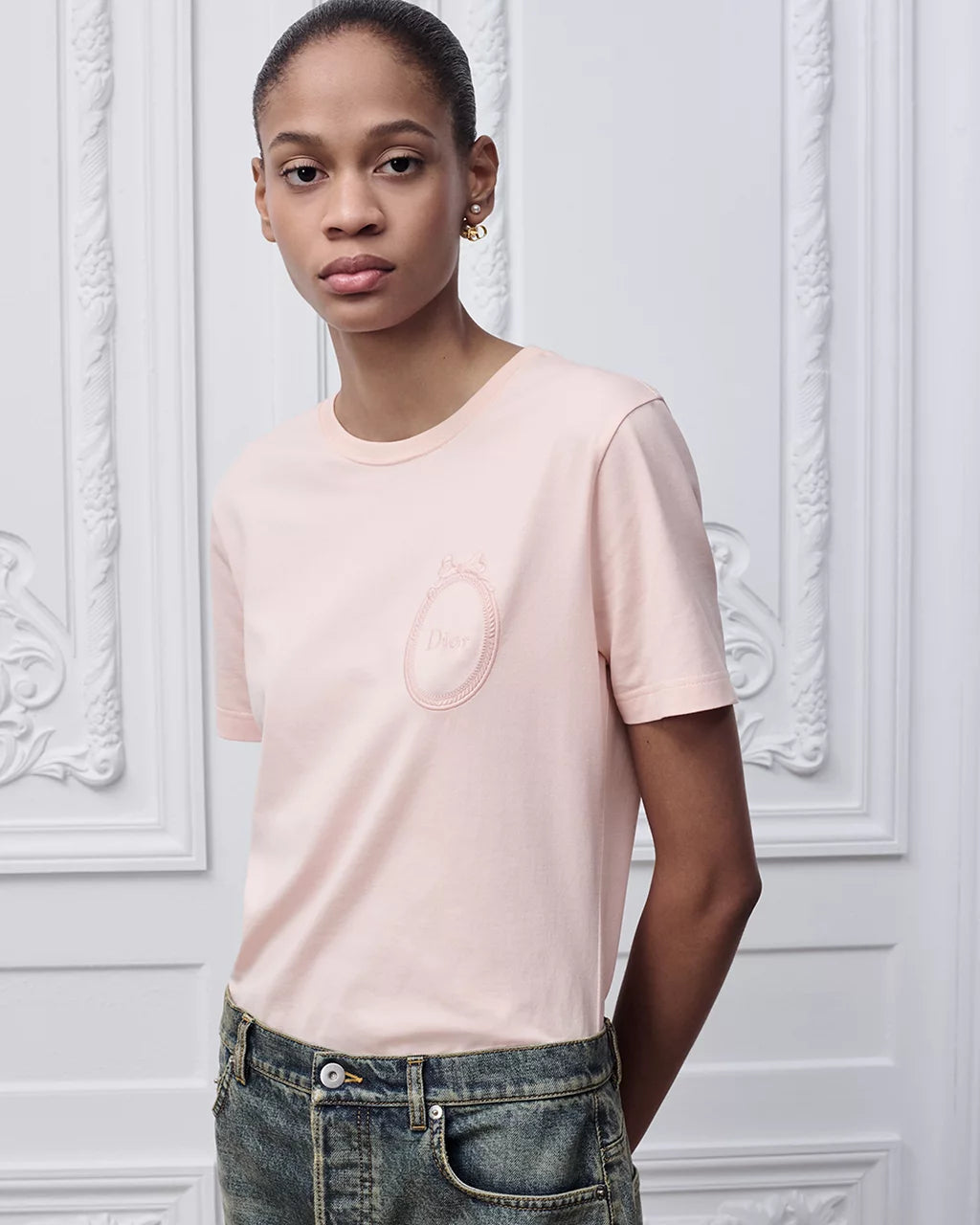 Fitted Dior Médaillon Embroidered T-shirt Pink Cotton Jersey RUNWAY DELUXE