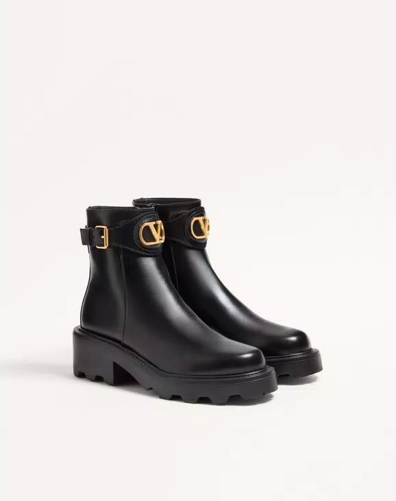 VLogo Signature Ankle Boot In Calfskin 55Mm