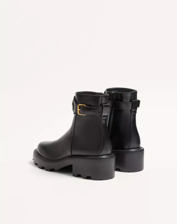 VLogo Signature Ankle Boot In Calfskin 55Mm
