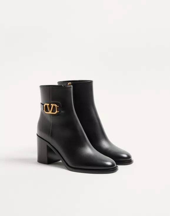 VLogo Signature Calfskin Ankle Boot 75Mm