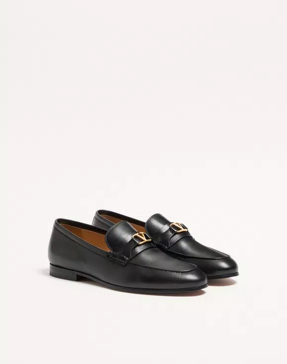 VLogo Signature Nappa Leather Loafer