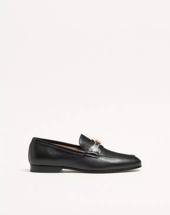 VLogo Signature Nappa Leather Loafer