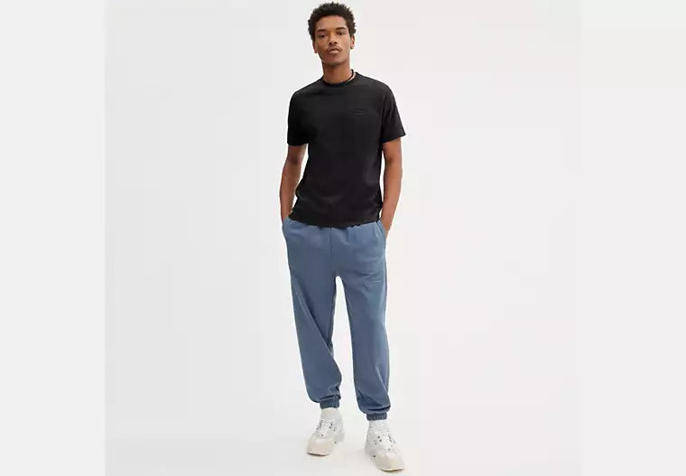 Essential T-Shirt RUNWAY DELUXE