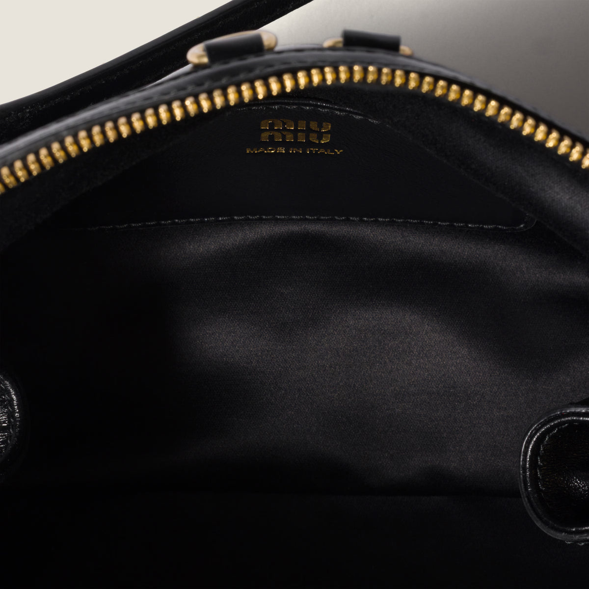 Caprice leather clutch