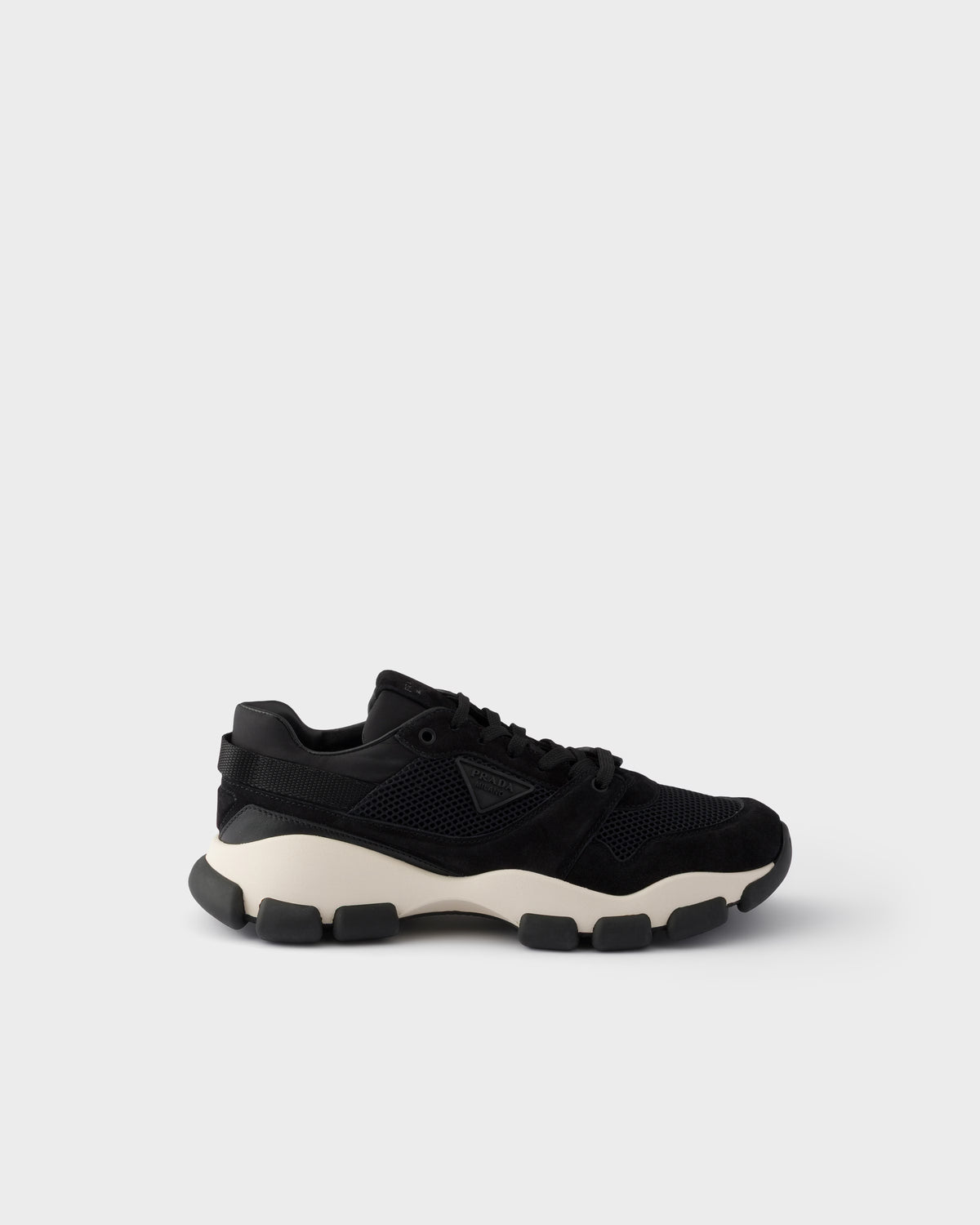 Mesh fabric and suede sneakers