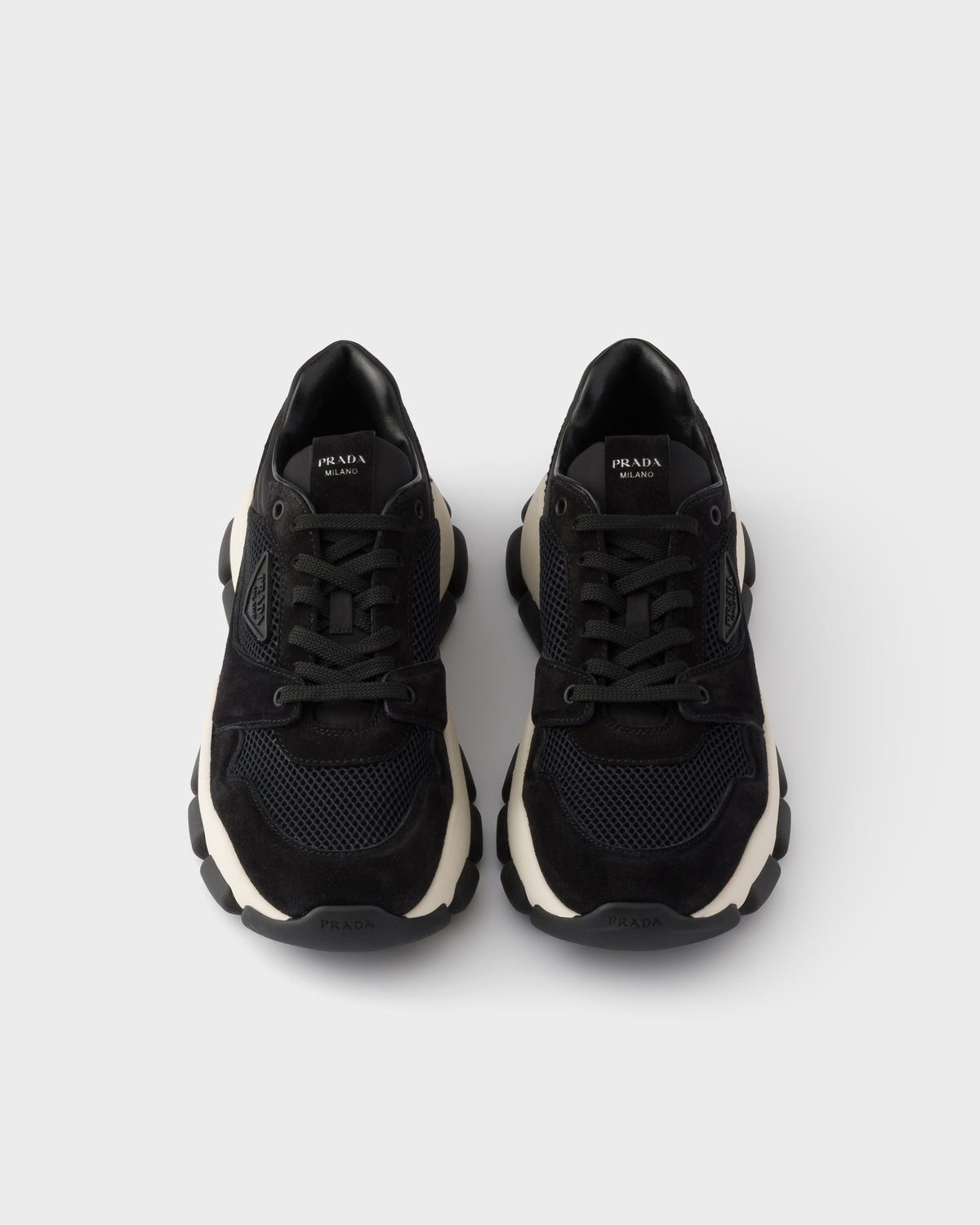 Mesh fabric and suede sneakers