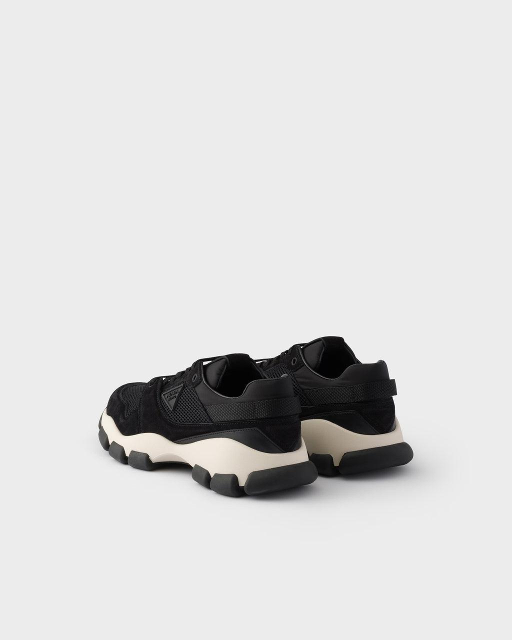 Mesh fabric and suede sneakers