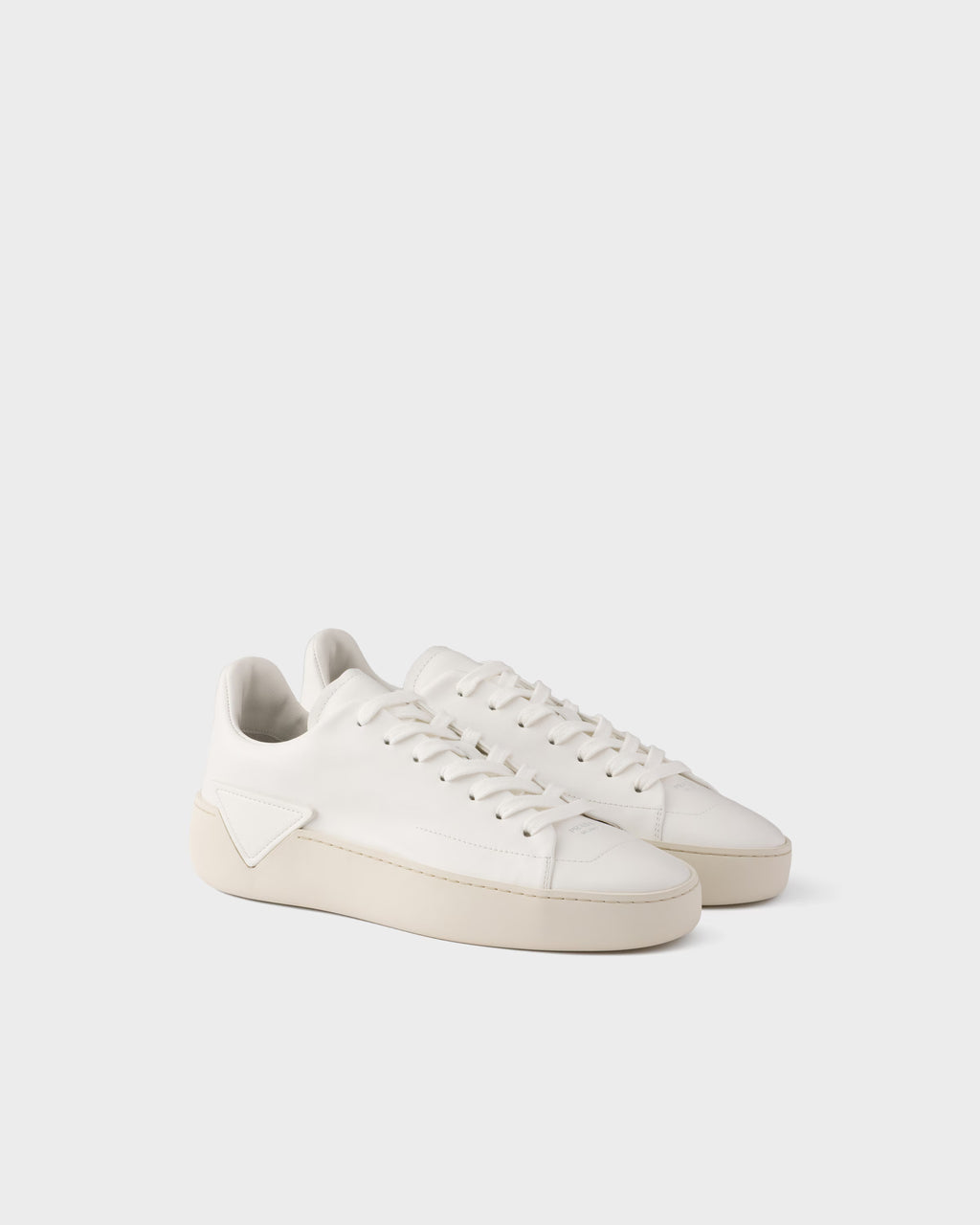 Court leather sneakers