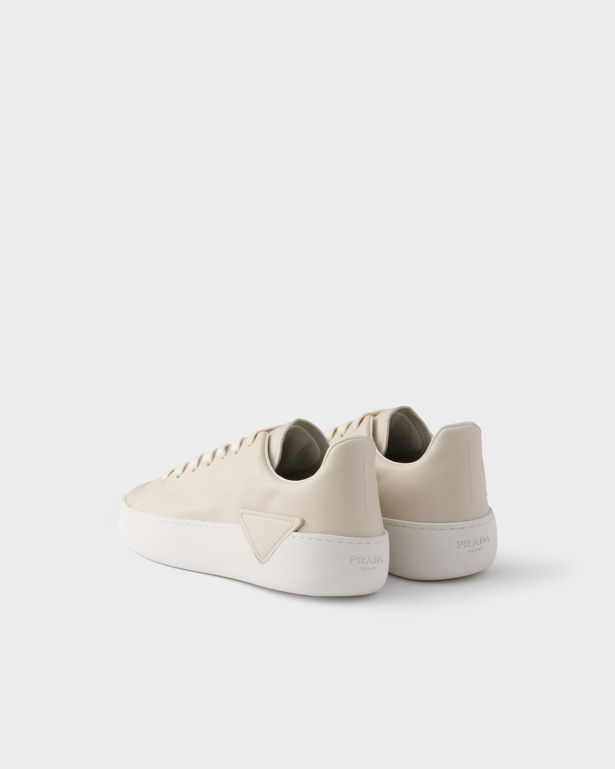 Court leather sneakers