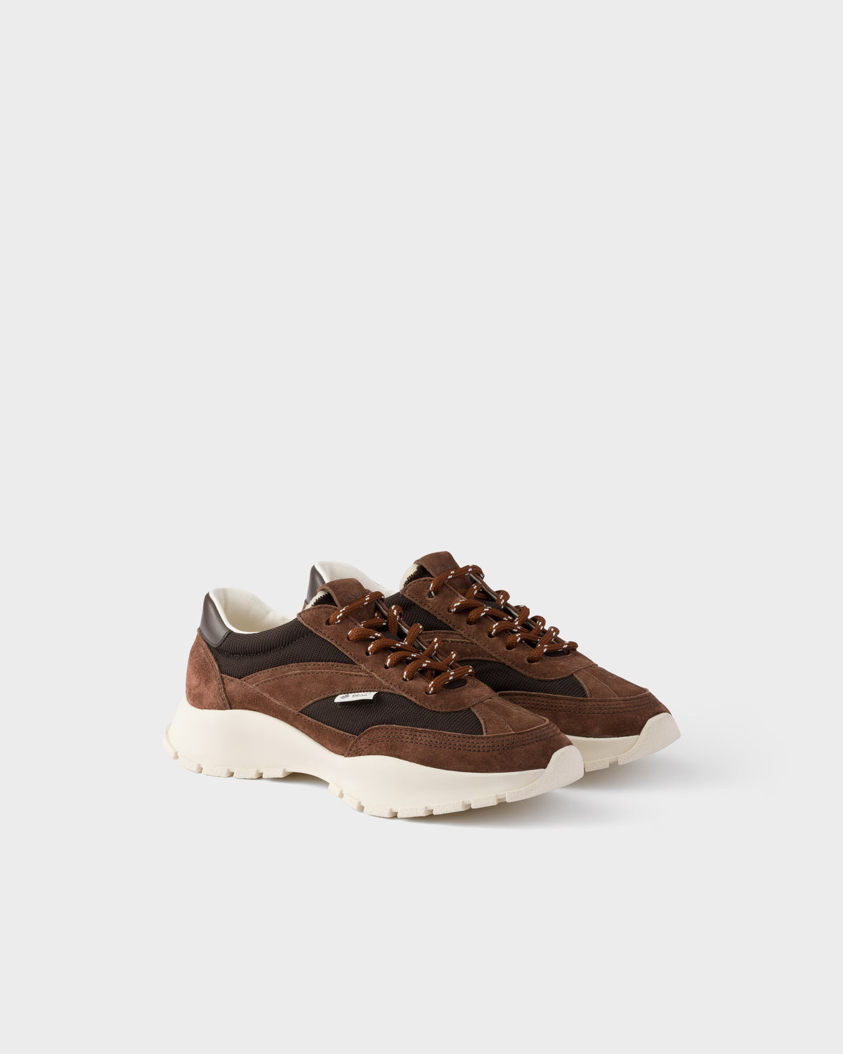 Mesh fabric and suede sneakers