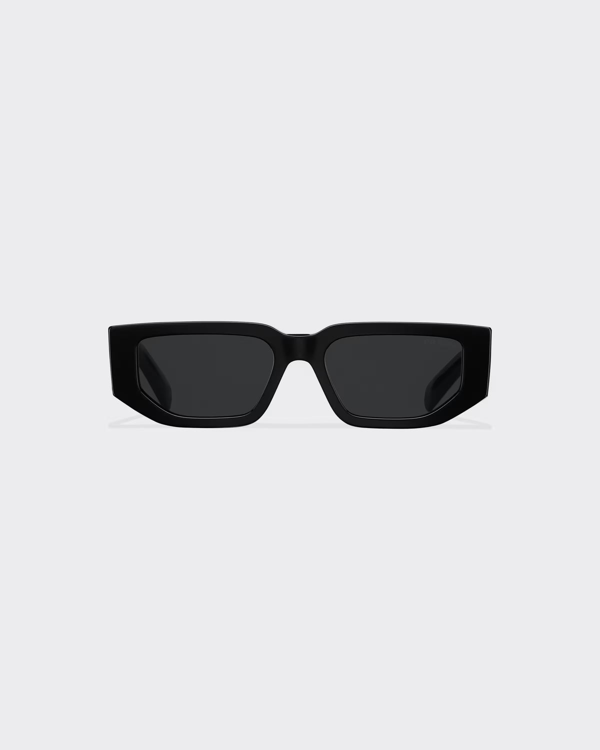 Sunglasses with triangle logo