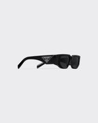 Sunglasses with triangle logo