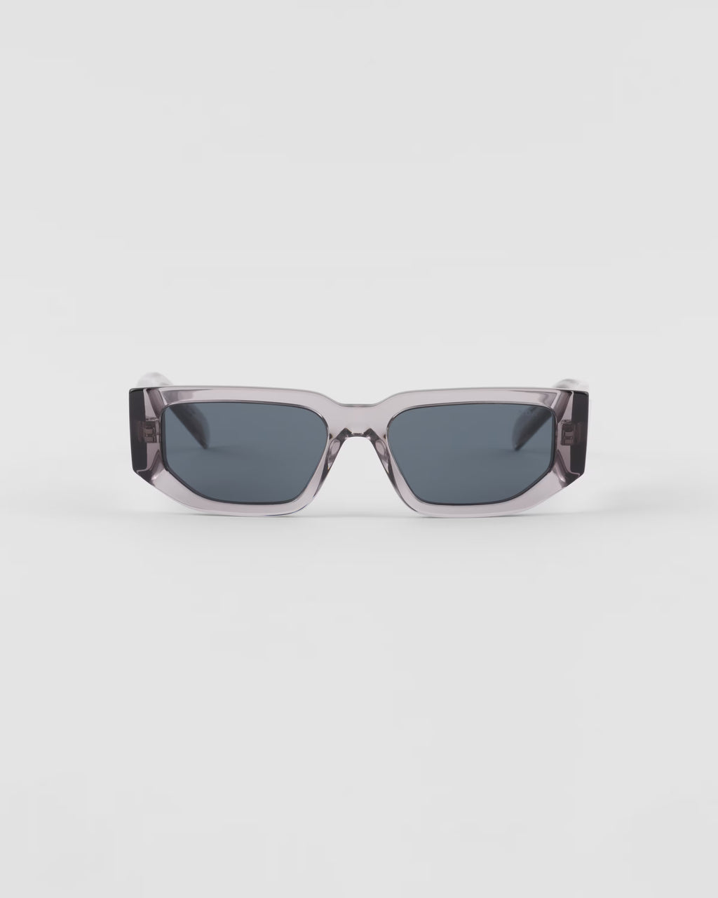 Sunglasses with triangle logo