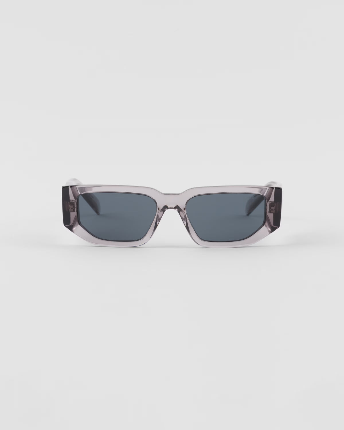 Sunglasses with triangle logo