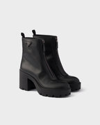 Leather ankle boots with zipper