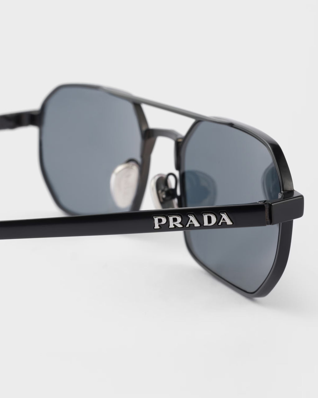Sunglasses with Prada logo ColorGraphite lenses RUNWAY DELUXE