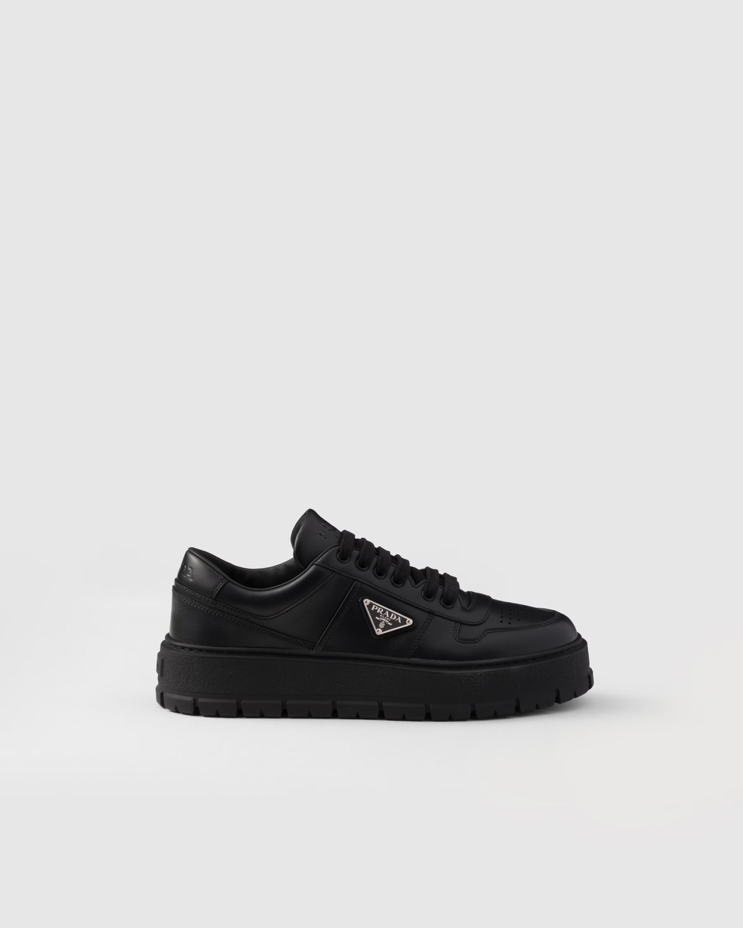Leather sneakers