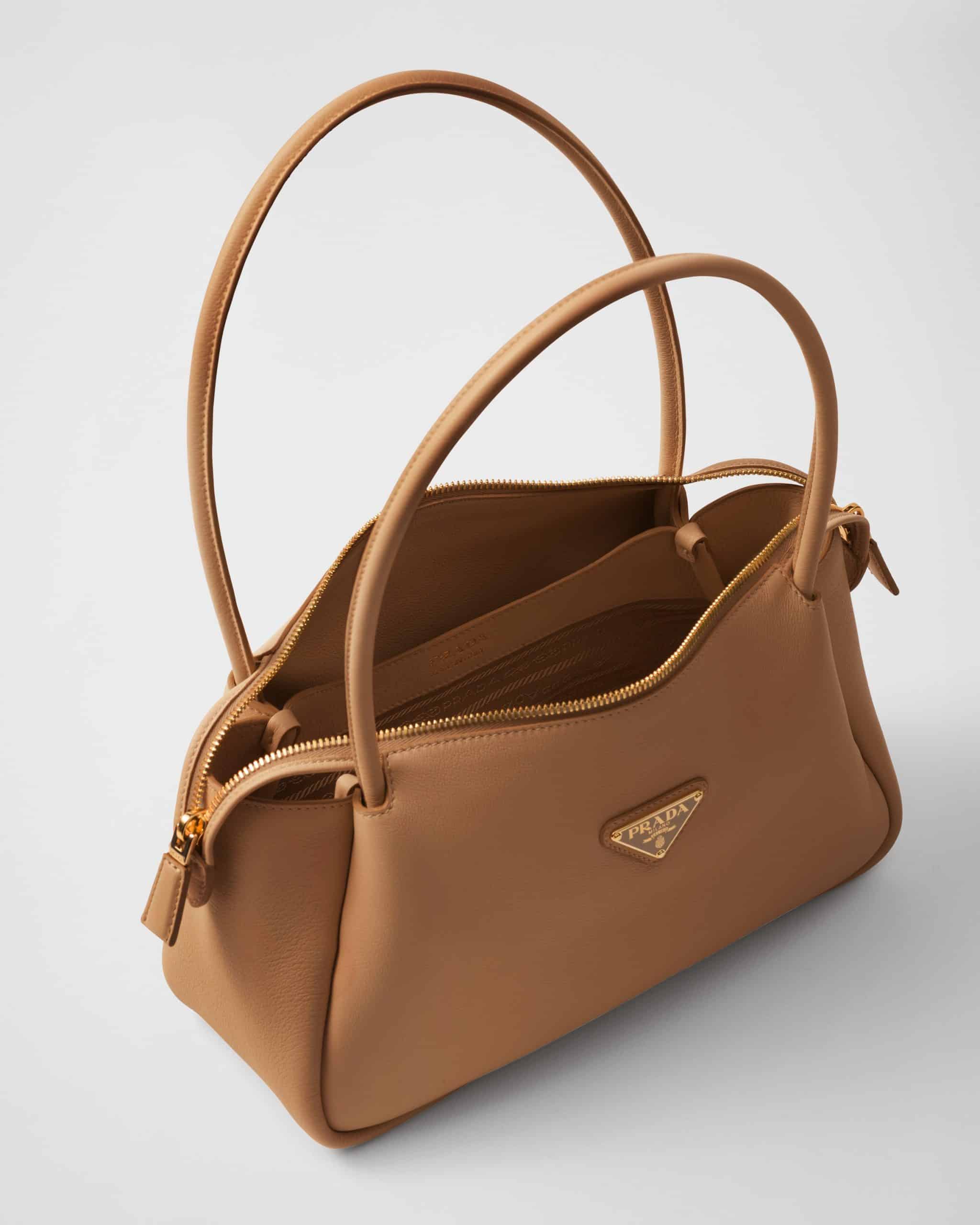 Medium leather handbag