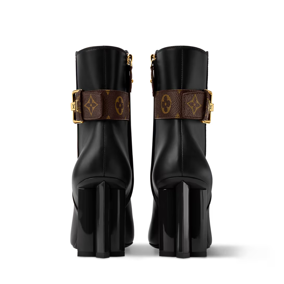 Silhouette Ankle Boot